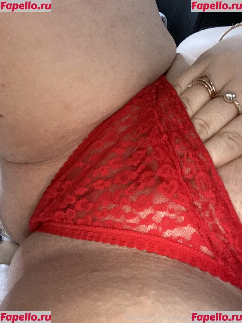 amy-yasmine Onlyfans Photo Gallery 