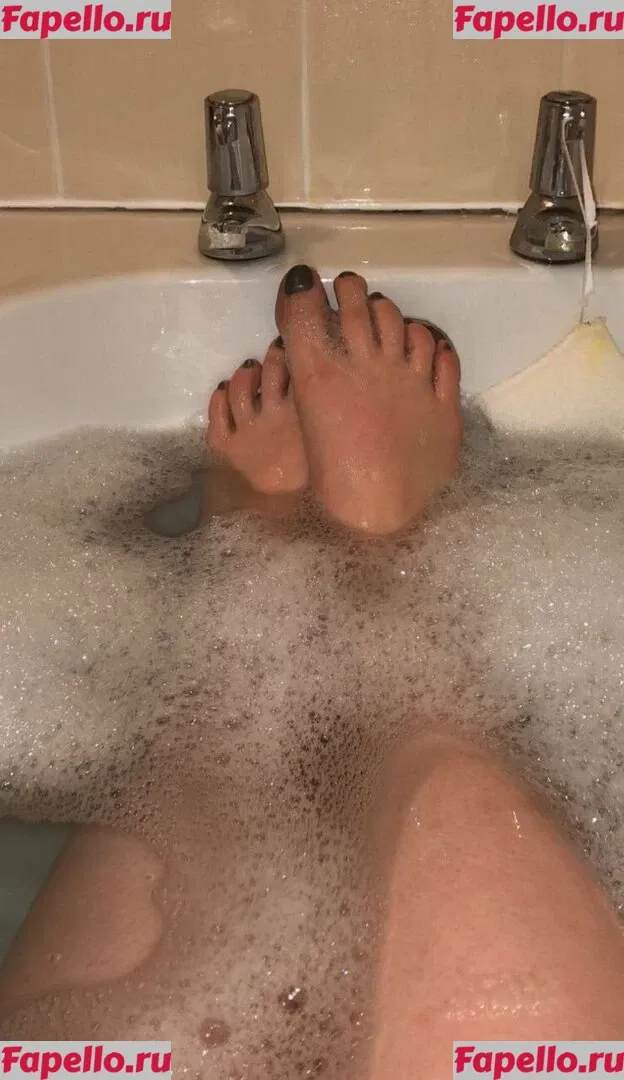 amy-yasmine Onlyfans Photo Gallery 