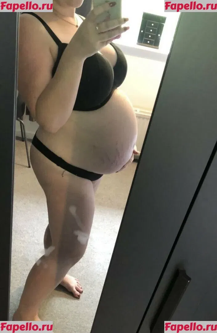 amy-yasmine Onlyfans Photo Gallery 