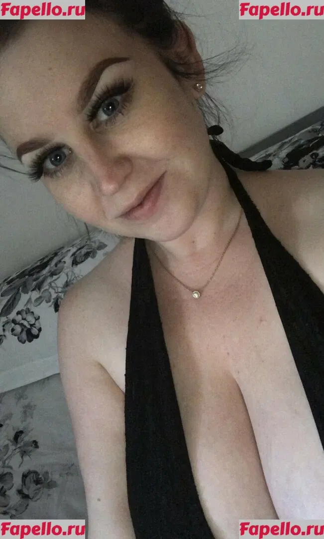 amy-yasmine Onlyfans Photo Gallery 