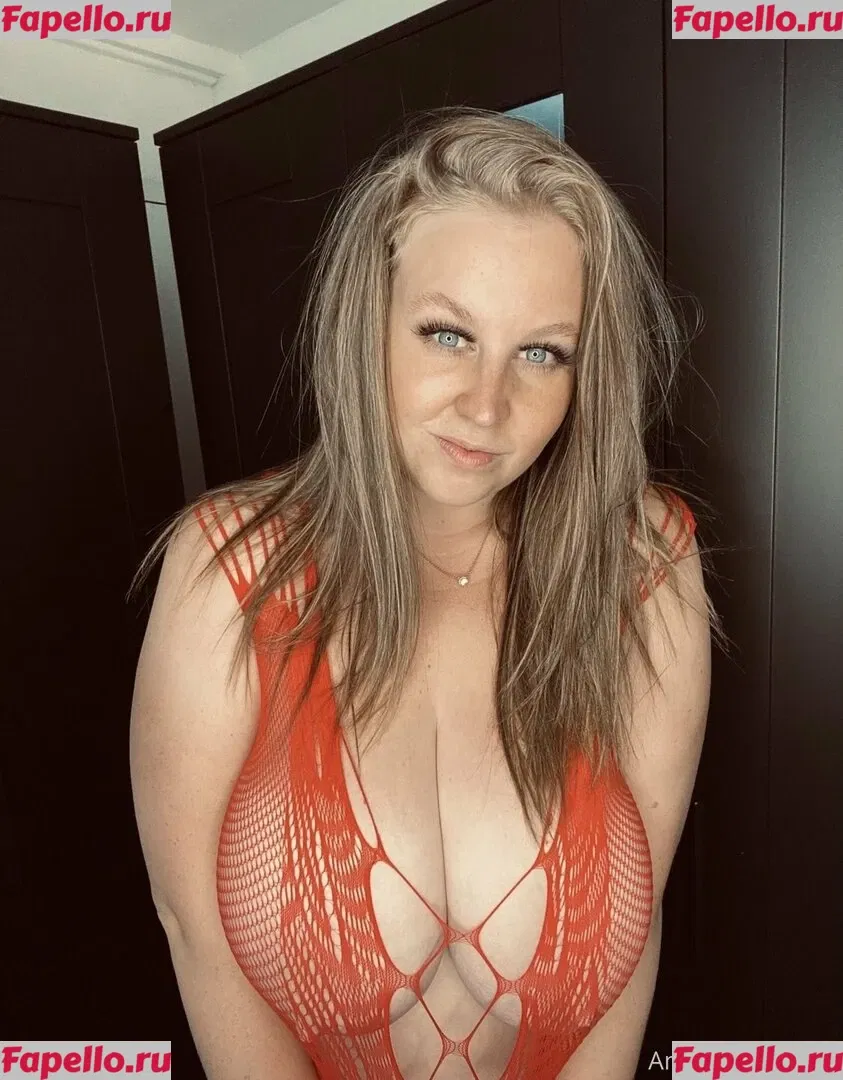 amy-yasmine Onlyfans Photo Gallery 