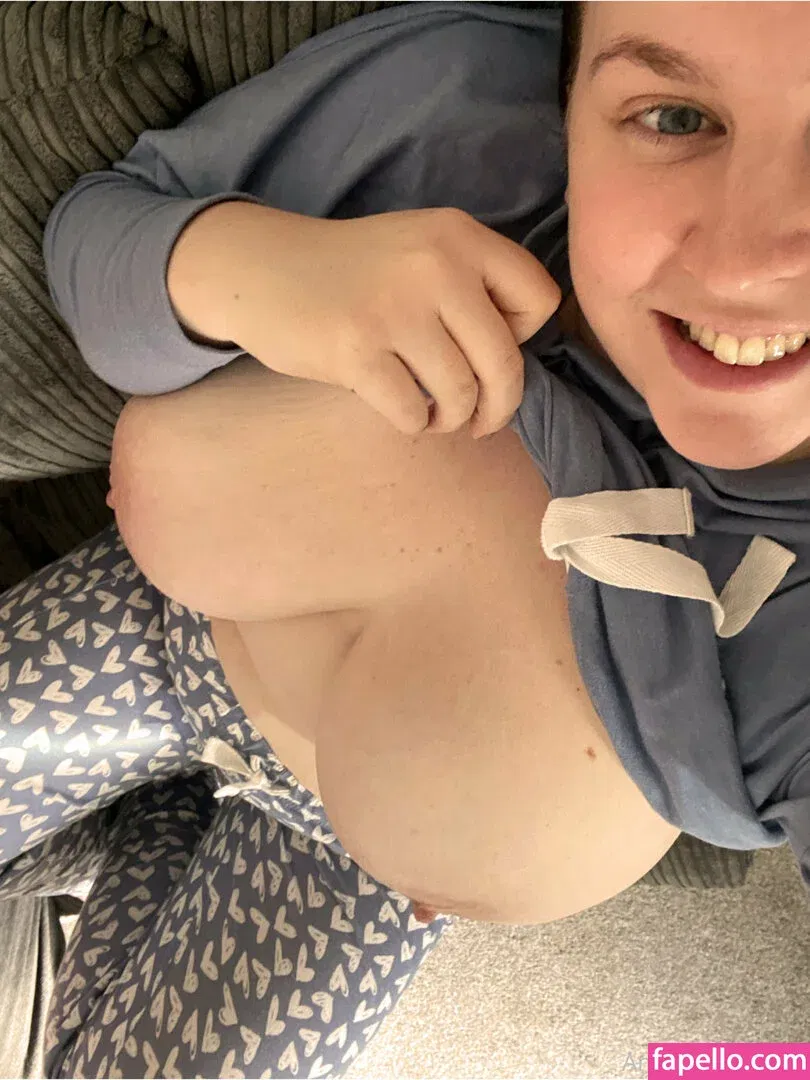 amy-yasmine Onlyfans Photo Gallery 