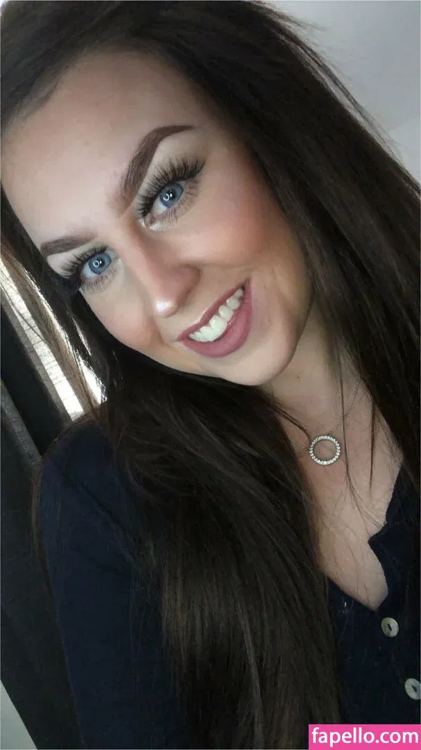 amy-yasmine Onlyfans Photo Gallery 