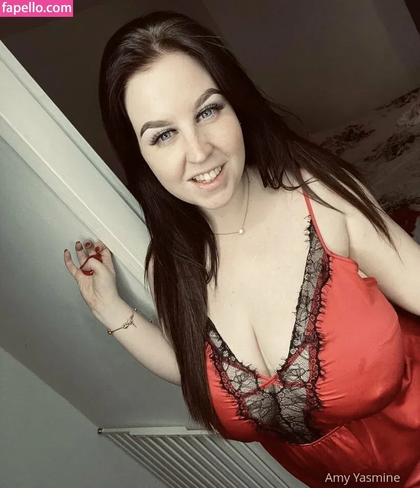 amy-yasmine Onlyfans Photo Gallery 
