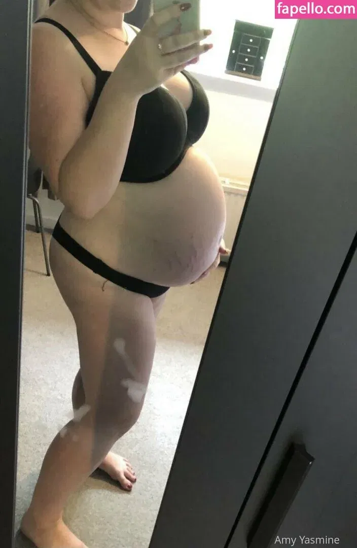 amy-yasmine Onlyfans Photo Gallery 