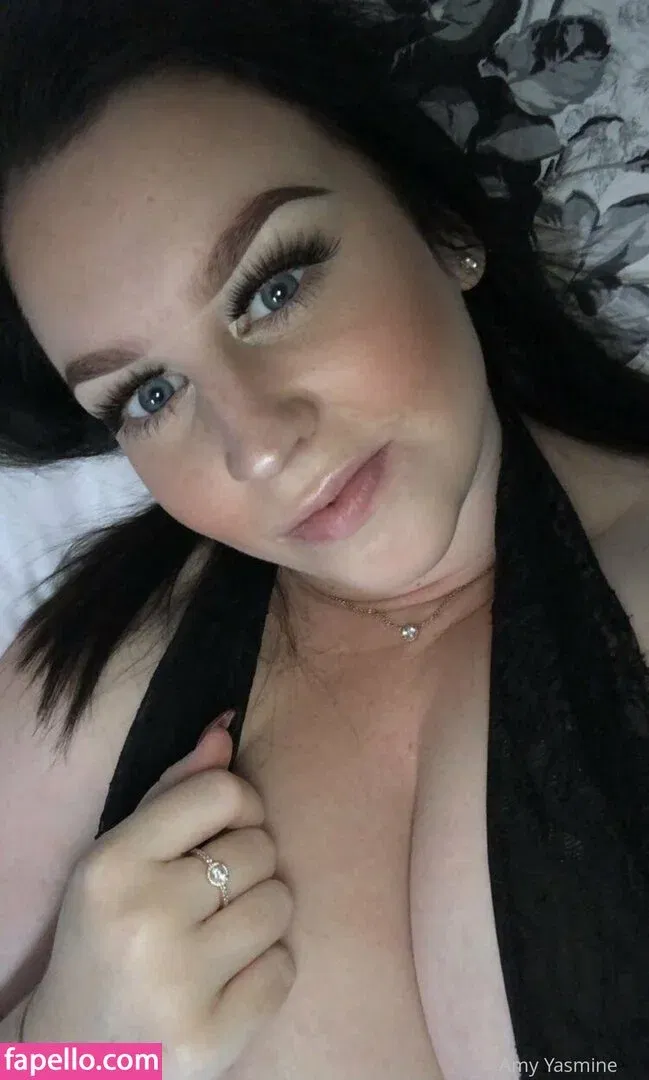 amy-yasmine Onlyfans Photo Gallery 