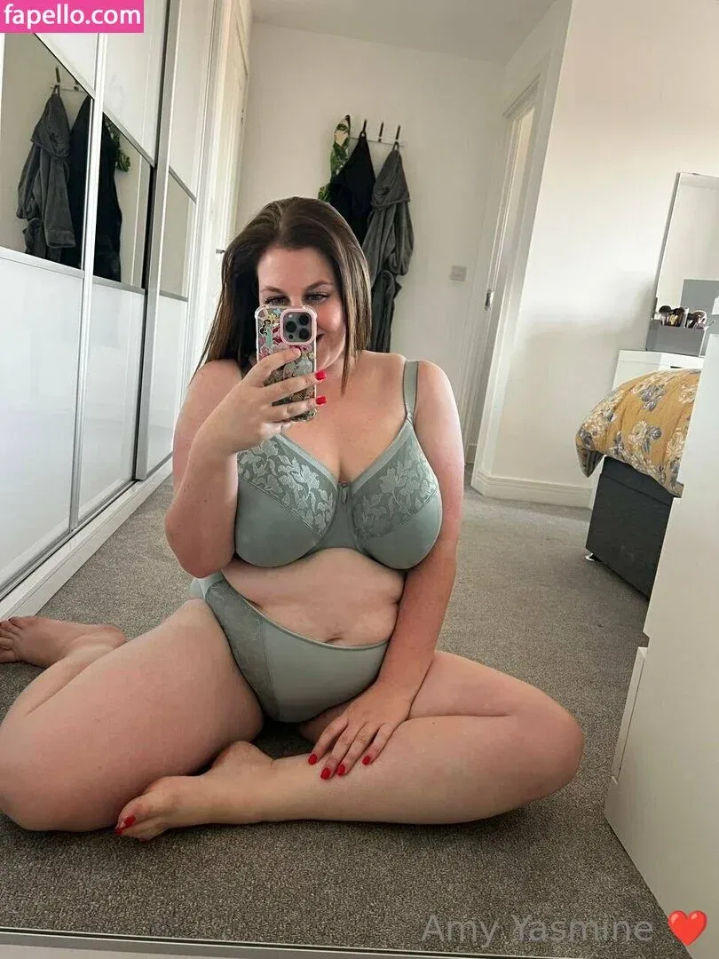 amy-yasmine Onlyfans Photo Gallery 