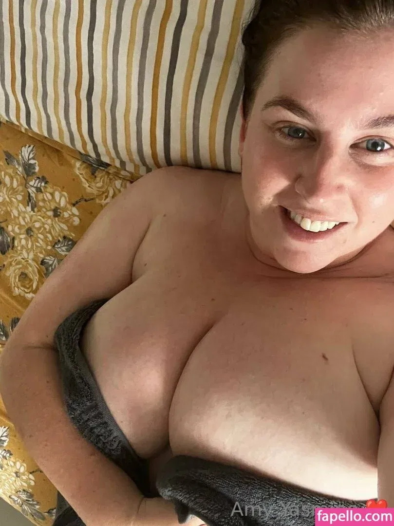 amy-yasmine Onlyfans Photo Gallery 