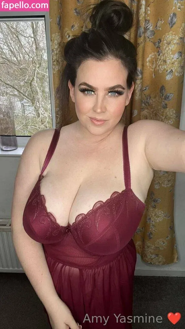 amy-yasmine Onlyfans Photo Gallery 
