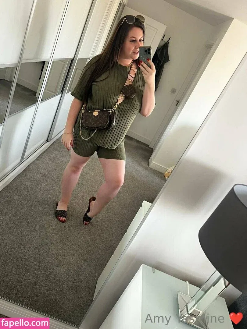 amy-yasmine Onlyfans Photo Gallery 