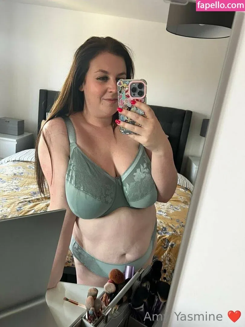 amy-yasmine Onlyfans Photo Gallery 