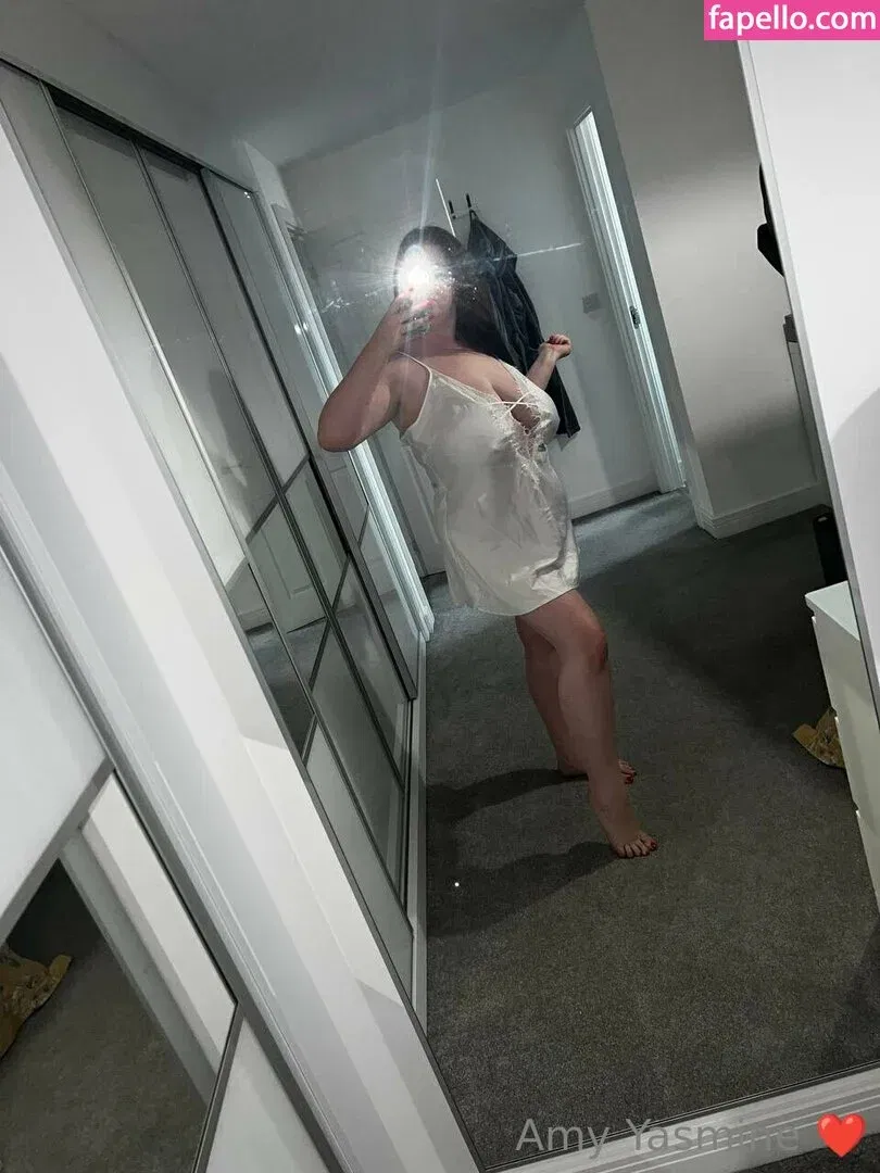 amy-yasmine Onlyfans Photo Gallery 