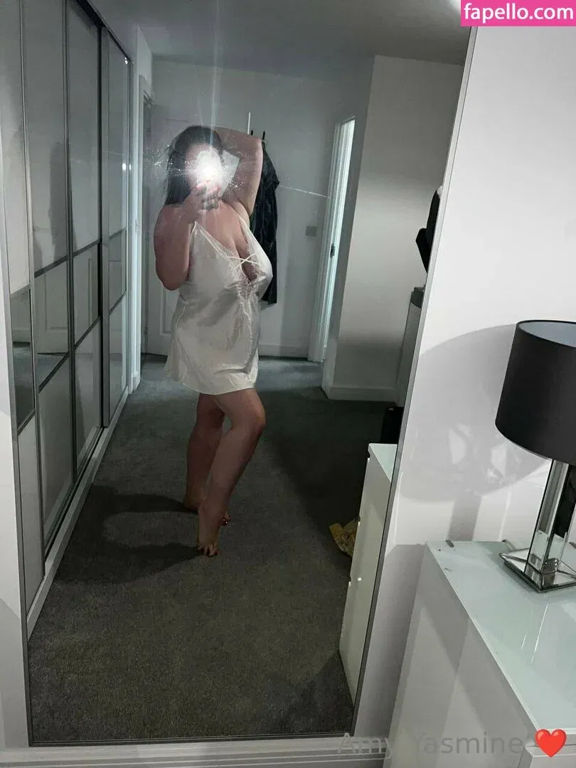 amy-yasmine Onlyfans Photo Gallery 