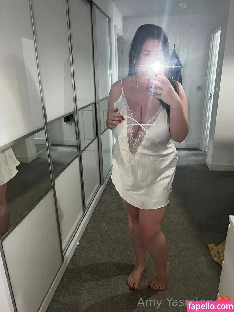 amy-yasmine Onlyfans Photo Gallery 