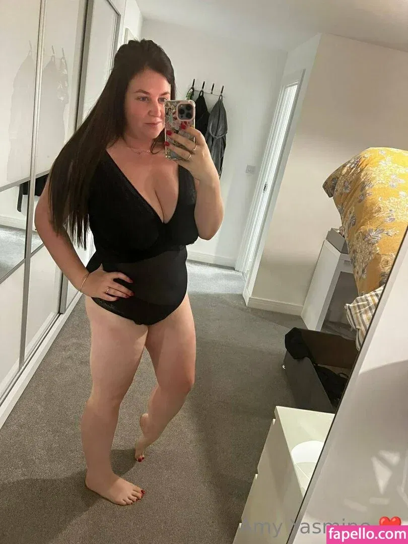 amy-yasmine Onlyfans Photo Gallery 