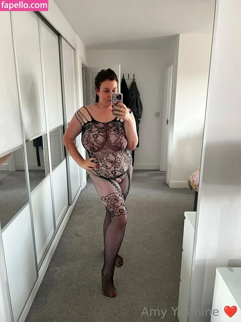amy-yasmine Onlyfans Photo Gallery 