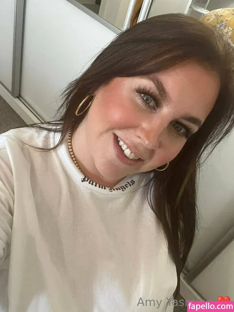 amy-yasmine Onlyfans Photo Gallery 