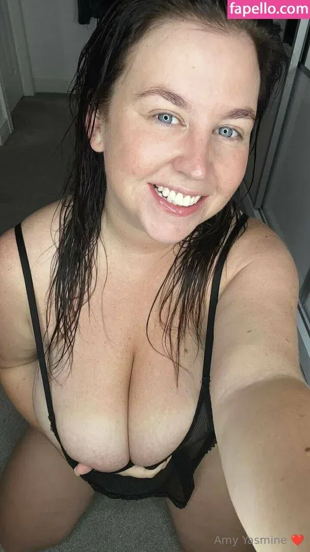 amy-yasmine Onlyfans Photo Gallery 