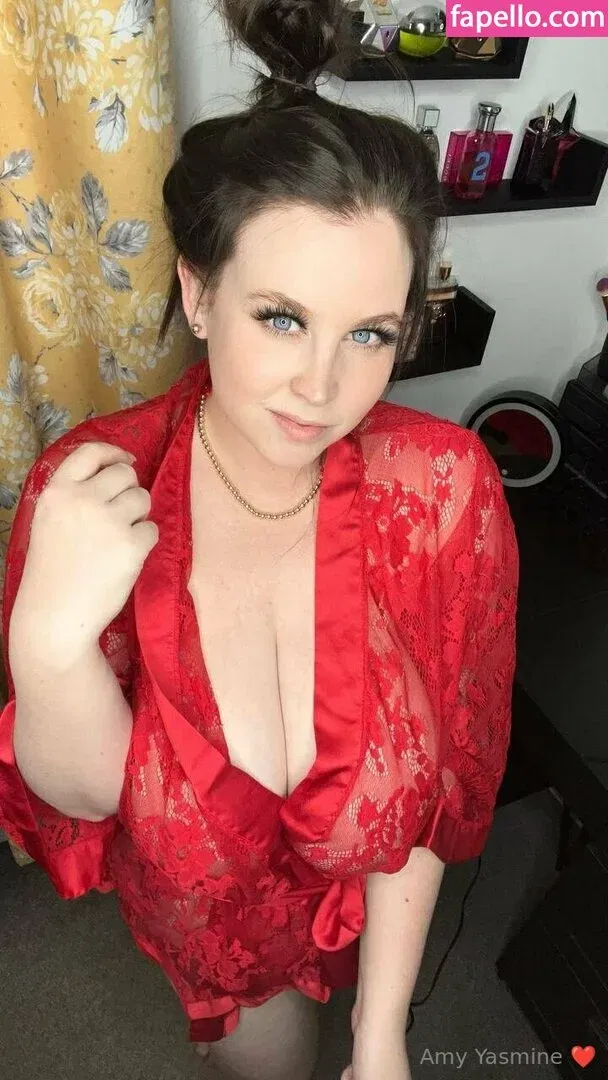 amy-yasmine Onlyfans Photo Gallery 