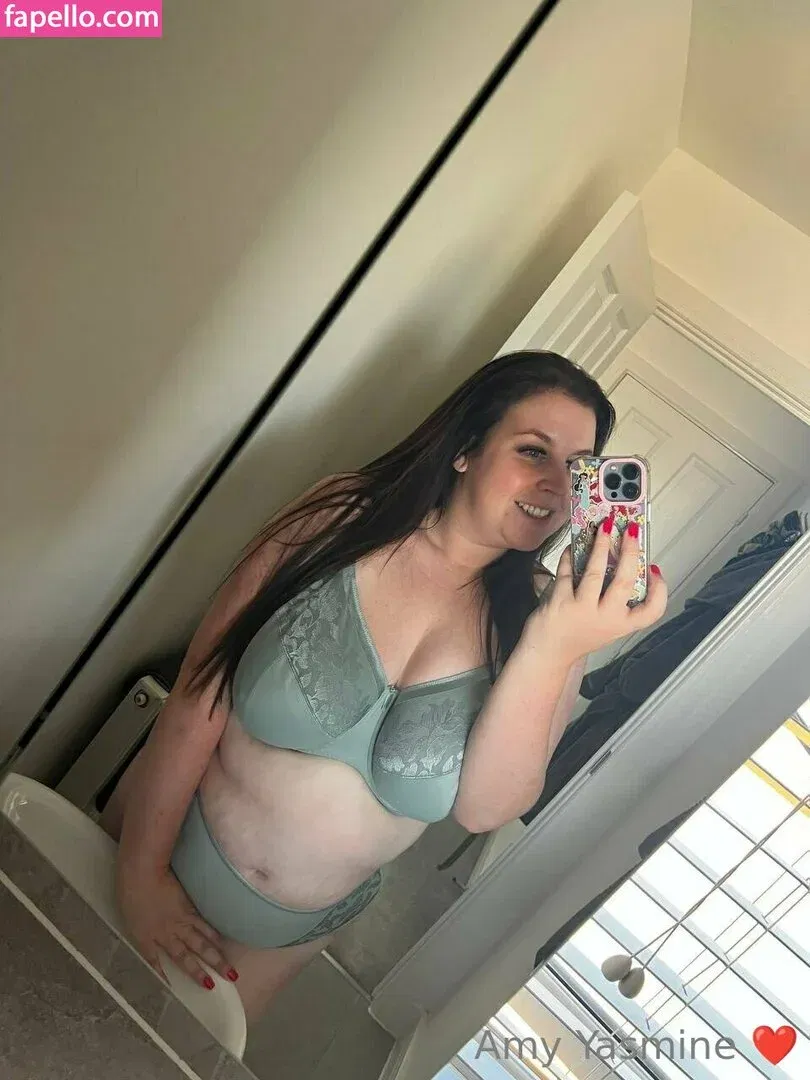 amy-yasmine Onlyfans Photo Gallery 