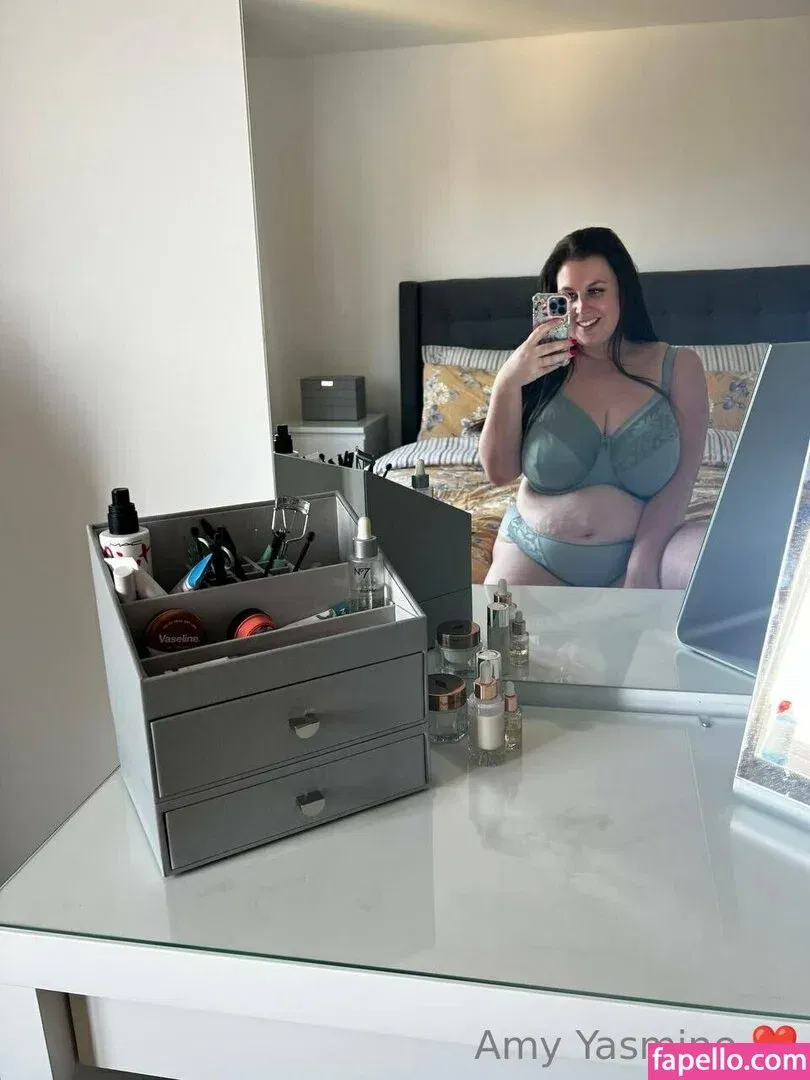 amy-yasmine Onlyfans Photo Gallery 