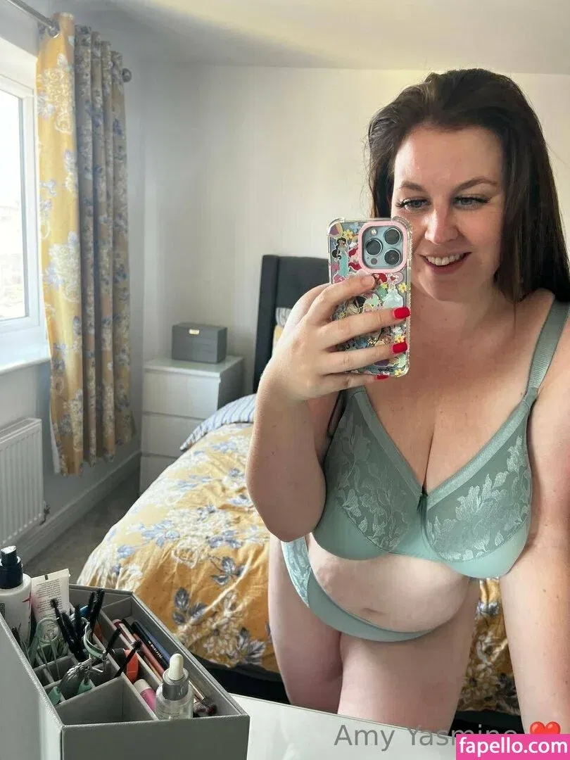 amy-yasmine Onlyfans Photo Gallery 