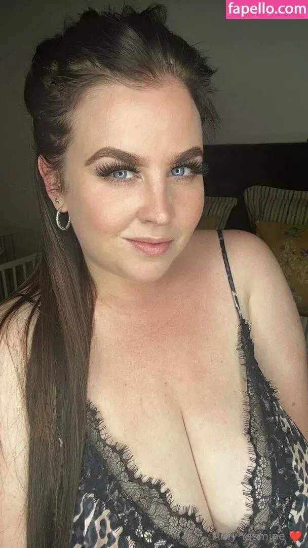 amy-yasmine Onlyfans Photo Gallery 