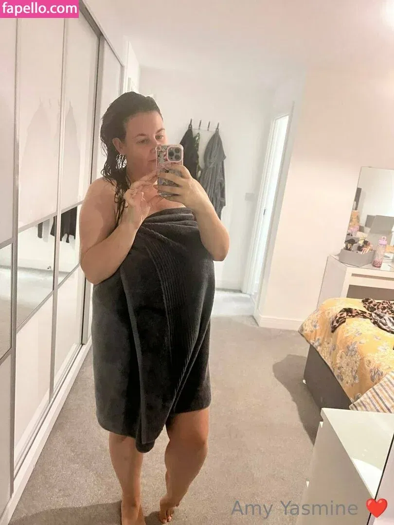 amy-yasmine Onlyfans Photo Gallery 