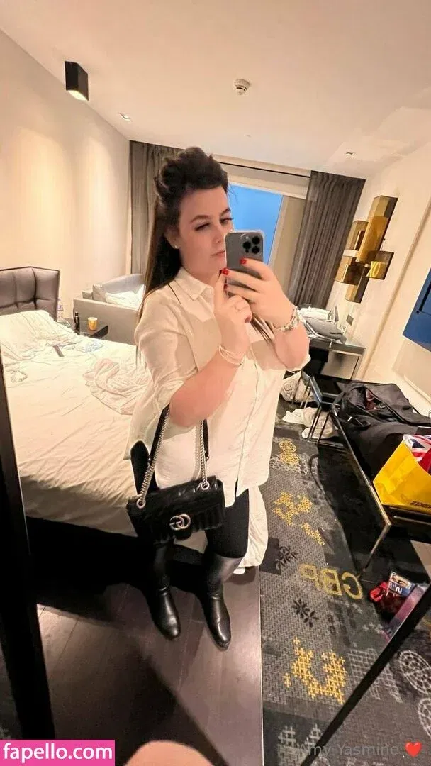 amy-yasmine Onlyfans Photo Gallery 