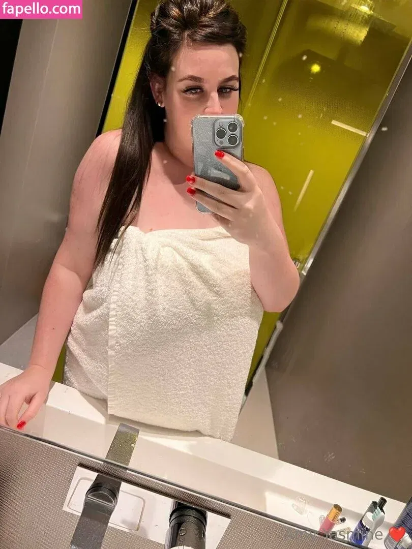 amy-yasmine Onlyfans Photo Gallery 