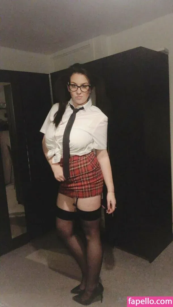 amy-yasmine Onlyfans Photo Gallery 