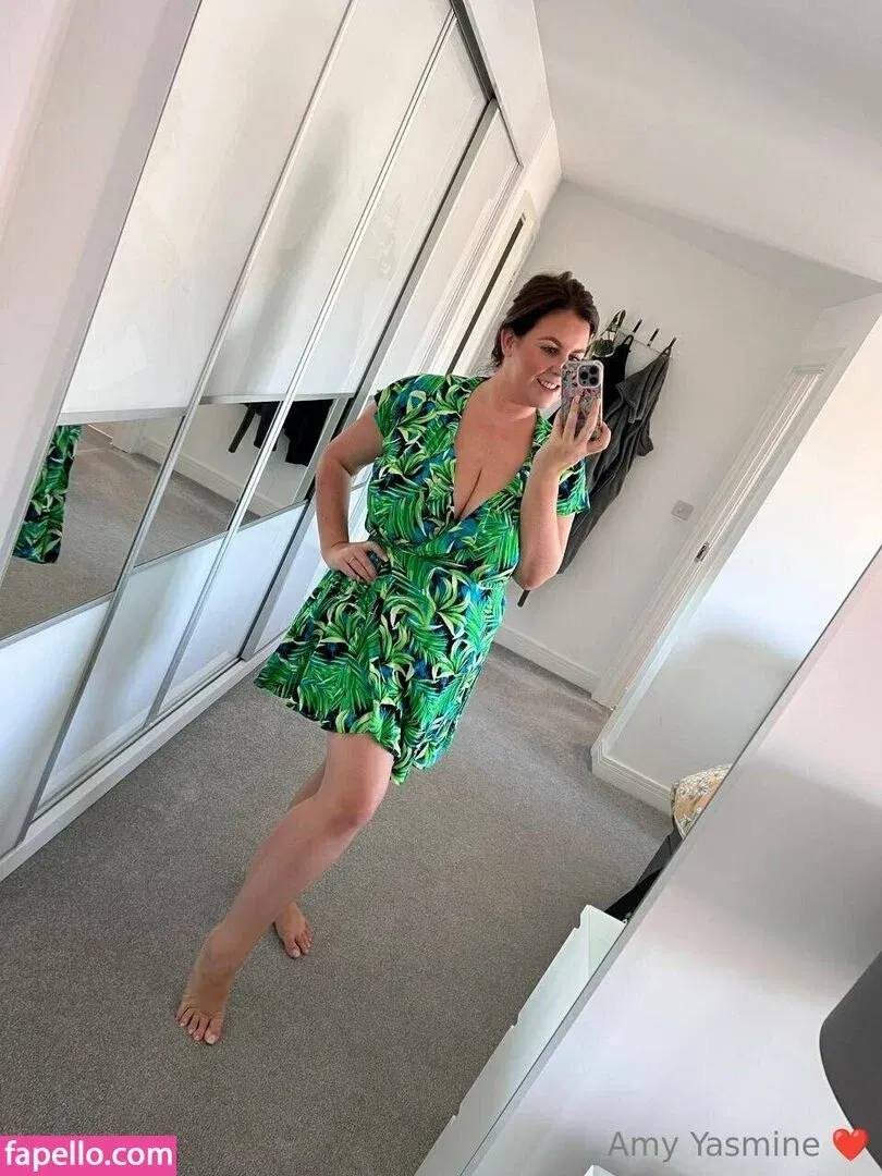 amy-yasmine Onlyfans Photo Gallery 