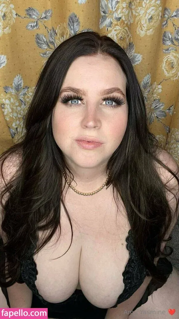 amy-yasmine Onlyfans Photo Gallery 