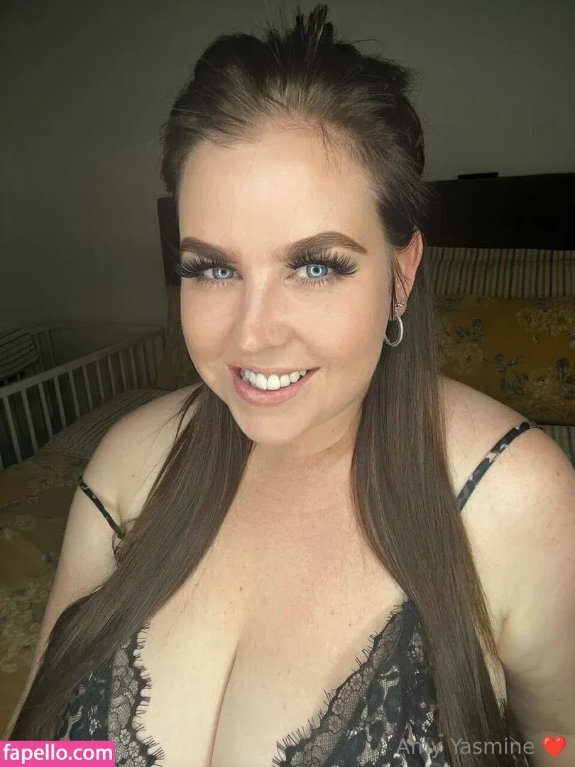 amy-yasmine Onlyfans Photo Gallery 