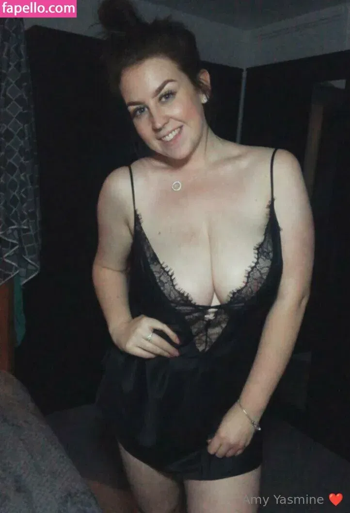 amy-yasmine Onlyfans Photo Gallery 