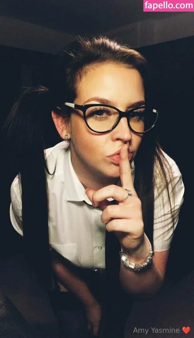 amy-yasmine Onlyfans Photo Gallery 