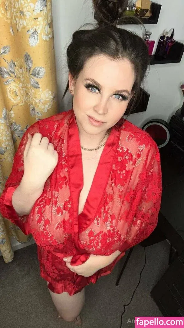 amy-yasmine Onlyfans Photo Gallery 