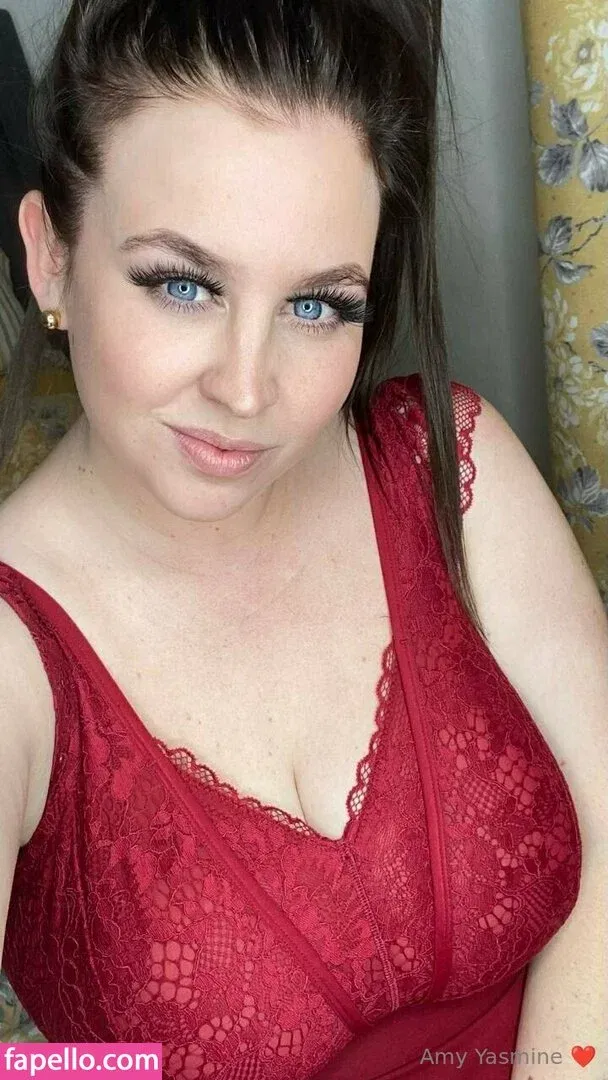 amy-yasmine Onlyfans Photo Gallery 