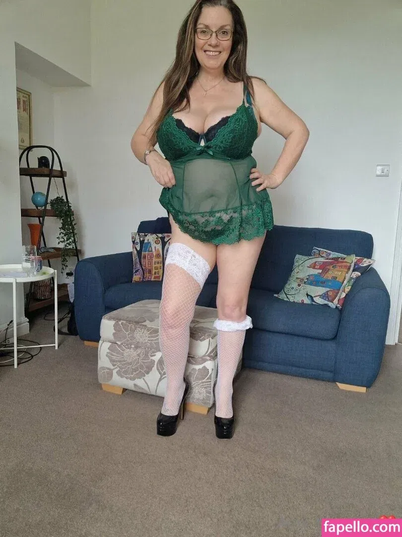 amy-yasmine Onlyfans Photo Gallery 