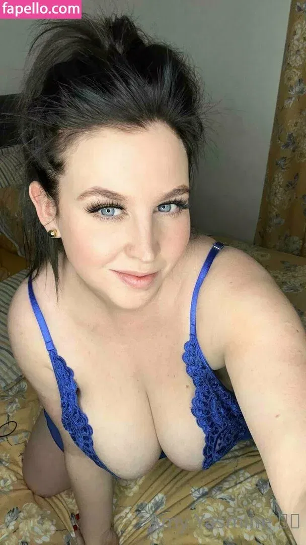 amy-yasmine Onlyfans Photo Gallery 