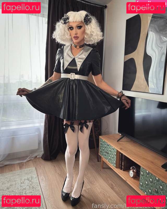 IskraElectrical / iskra_electrical.life Onlyfans Photo Gallery 