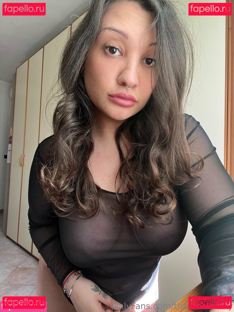 thatonevalery / valeinallcaps Onlyfans Photo Gallery 