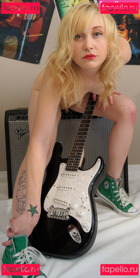 Syria / mysyria_ / syria_01 Onlyfans Photo Gallery 