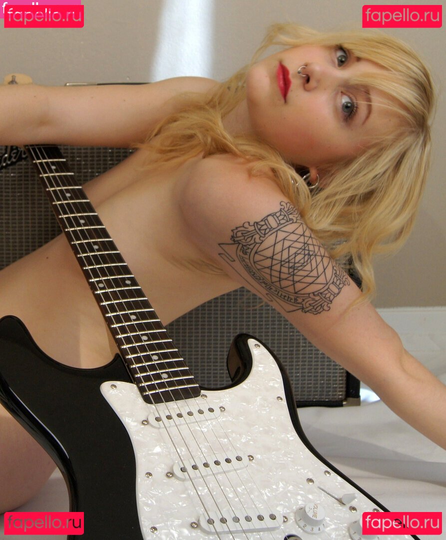 Syria / mysyria_ / syria_01 Onlyfans Photo Gallery 