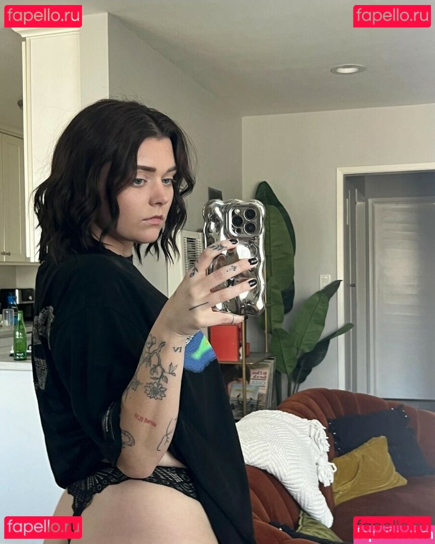 Erin Dougal / Smosh / erindougal Onlyfans Photo Gallery 