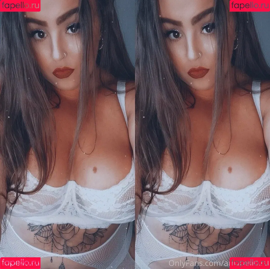 amyroseleal Onlyfans Photo Gallery 