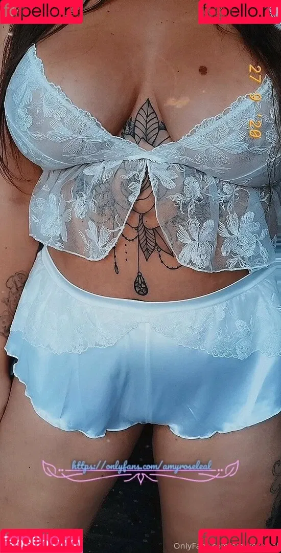 amyroseleal Onlyfans Photo Gallery 