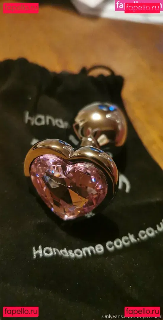 amyroseleal Onlyfans Photo Gallery 