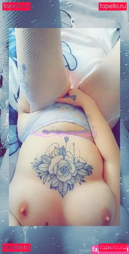 amyroseleal Onlyfans Photo Gallery 