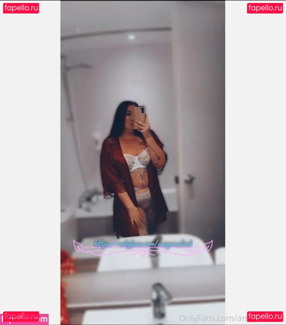 amyroseleal Onlyfans Photo Gallery 